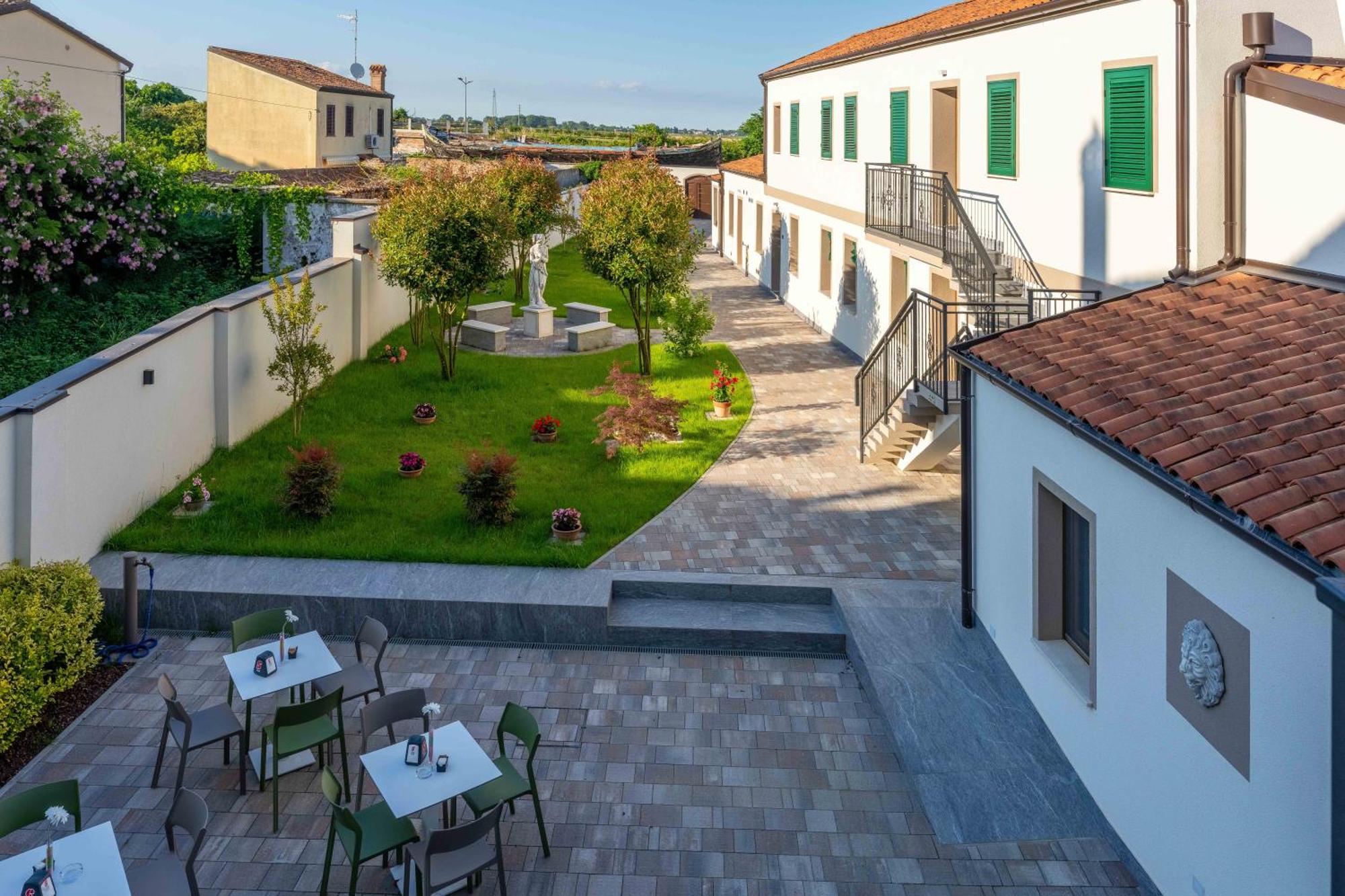 קומאקיו Villa Carducci מראה חיצוני תמונה